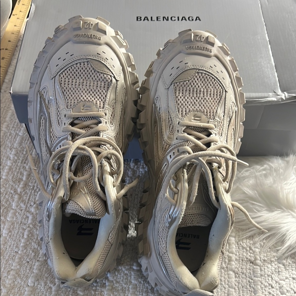 Balenciaga Bouncer Sneakers Men’s Size EU-42 US-8 Beige Athletic Shoes - Picture 12 of 16